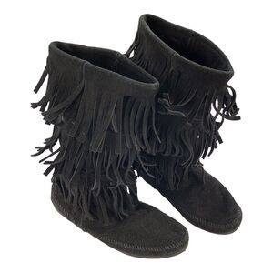 Minnetonka 3 layer fringe boots size 10